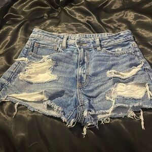 American eagle mom short